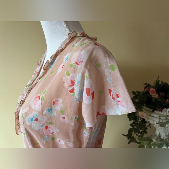Vintage Floral Dress with Belt - Picture 7 of 9
